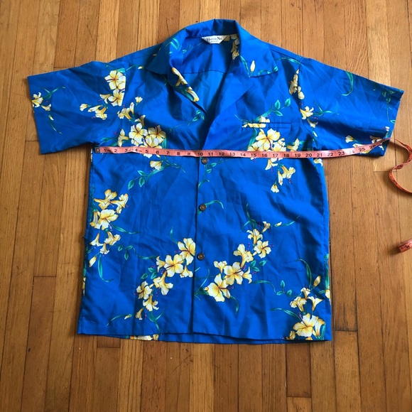 SOLD | 90s Vintage Hawaii Nei Hawaiian Shirt - Picture 6 of 7